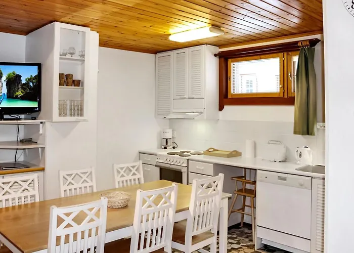 펜션 Alppikylae 8b Paritalo By Interhome